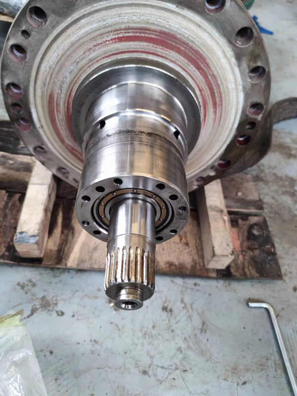 卧式螺旋离心机维修